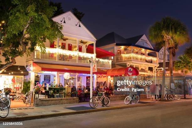 duval street key west florida usa - duval street stockfoto's en -beelden