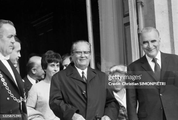 Le Maréchal Tito en entretient à Paris avec George Pompidou