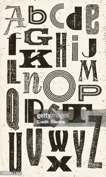 illustrazioni stock, clip art, cartoni animati e icone di tendenza di alfabeto vintage in bianco e nero - gradazione mezzo tono