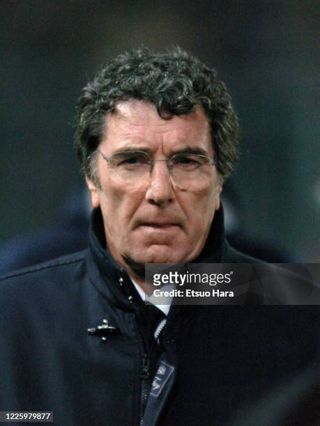 Head coach Dino Zoff of Fiorentina is seen prior to the Serie A match between Fiorentina and Udinese at the Stadio Artemio Franchi on February 26,...