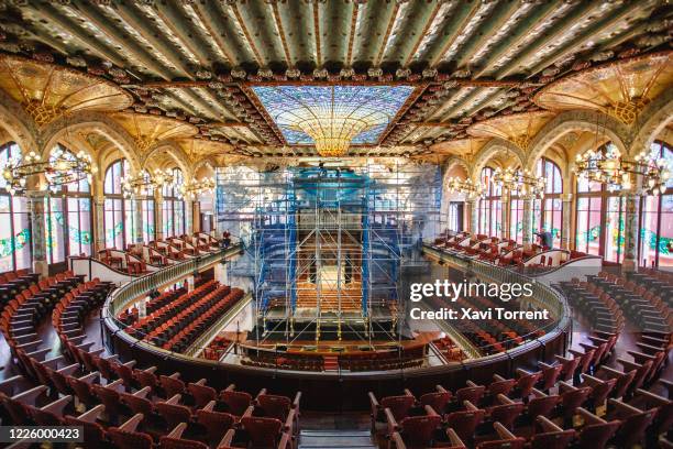 The Palau de la Música Catalana takes advantage of the downtime of concerts due to the crisis caused by COVID-19 to restore the sculptural ensemble...