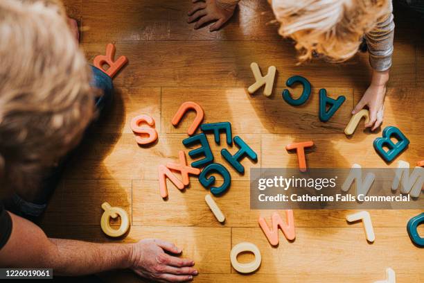 spelling - spelling stockfoto's en -beelden