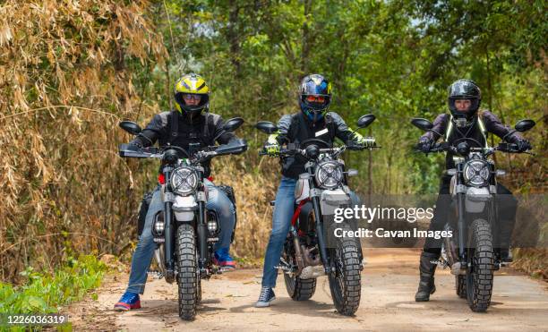 Multiple Rider Motorcycle 9,925 Motorcycle Rider Group Stock Photos, High-Res Pictures, and ...