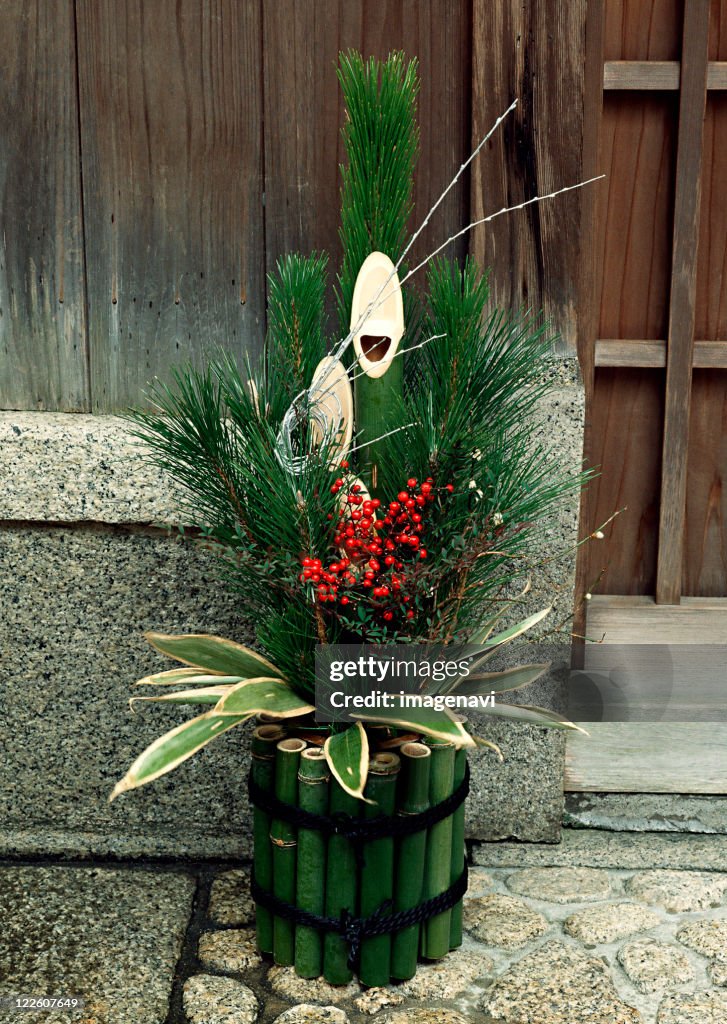 New Year's Pine Decorations