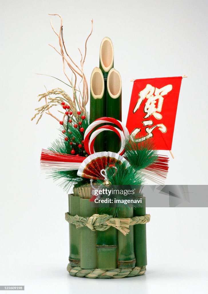 New Year's Pine Decorations