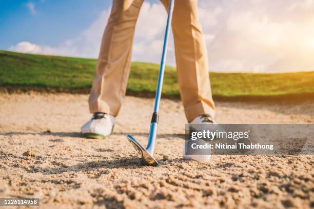 golf and sport - golf bunker fotografías e imágenes de stock