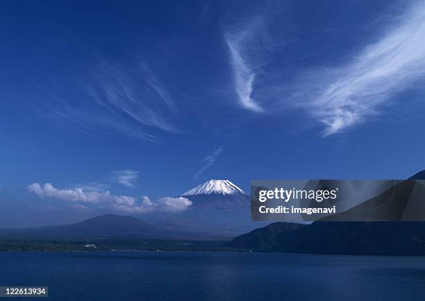 mt. fuji - cirrus ストックフォトと画像