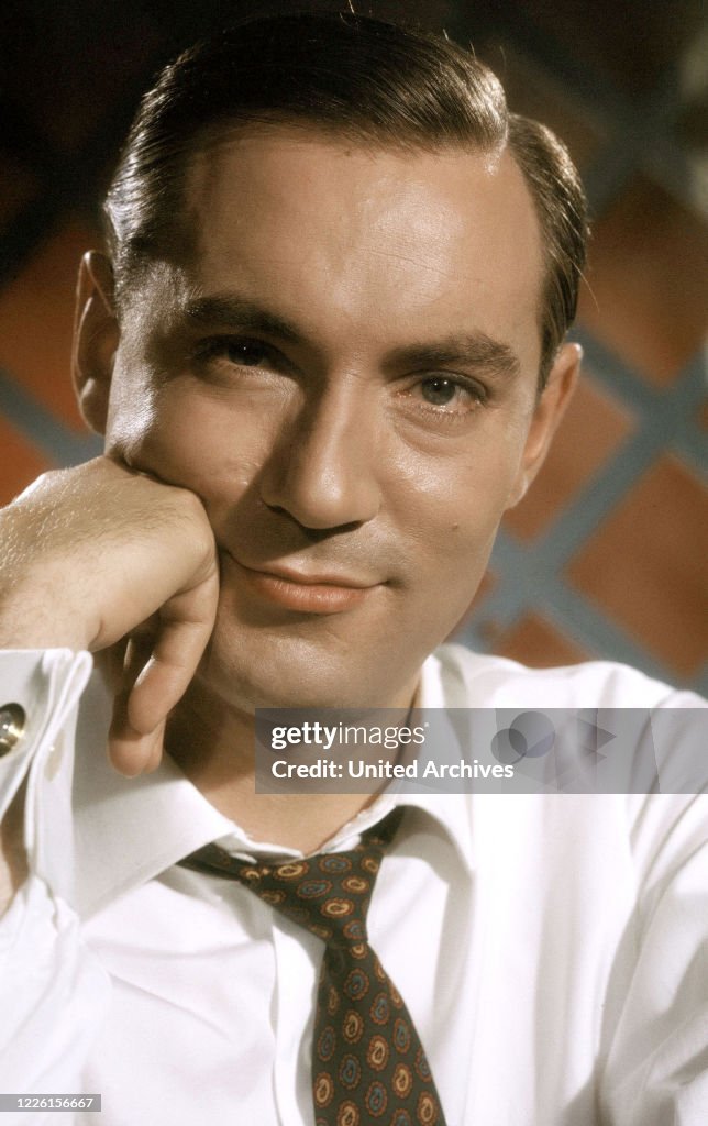 Josef von Báky MARTIN BENRATH als Axel Jungk, in der... News Photo