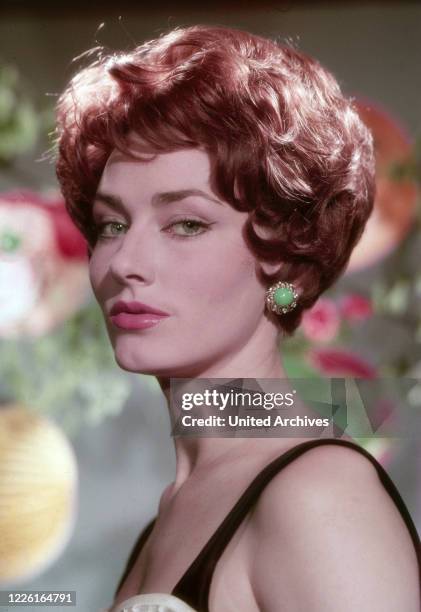 Elga Andersen, deutsche Schauspielerin und Sängerin, Deutschland 1963. German actress and singer Elga Andersen, Germany 1963.