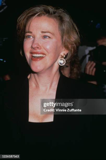 Canadian actress and comedian Catherine O'Hara attends the 1st Annual Movie Awards, held at the Universal Amphitheatre in Universal City, California,...