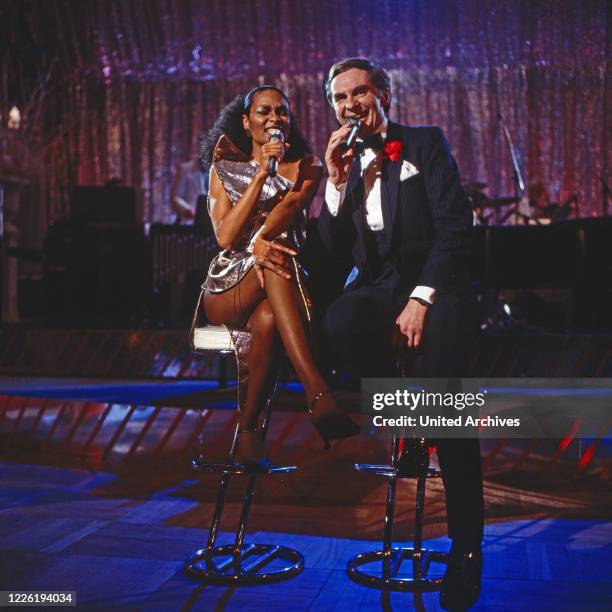 Vivian Reed 319 Vivian Reed Photos & High Res Pictures - Getty Images