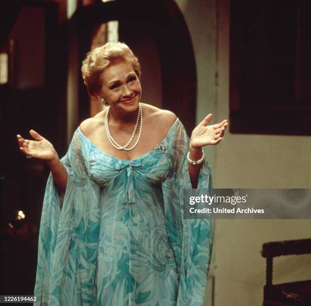 172 Elisabeth Schwarzkopf Photos & High Res Pictures Getty Images