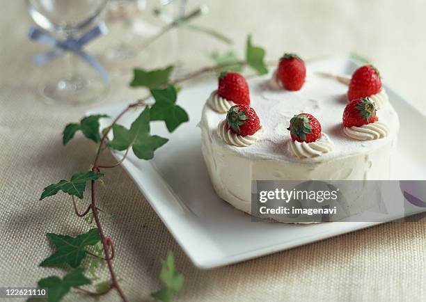 cake - strawberry cake stock pictures, royalty-free photos & images