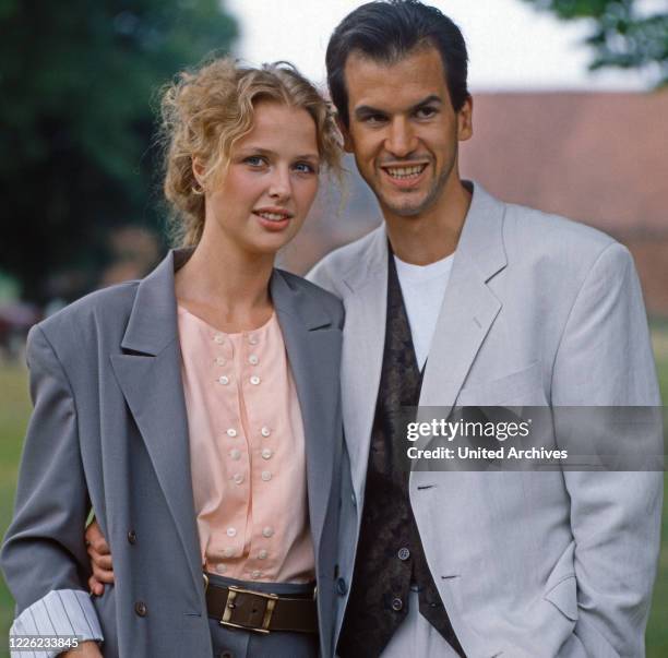 Das Erbe der Guldenburgs, Fernsehserie, Deutschland 1986 - 1988, Folge: "Die große Versuchung", Darsteller: Katharina Böhm, Christopher Buchholz