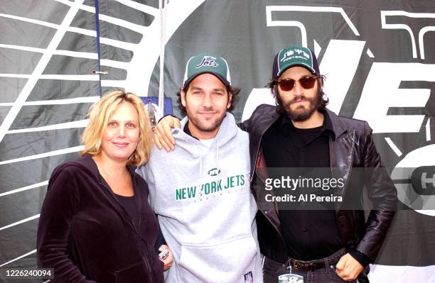 Julie Yaeger, Paul Rudd and Vincent Gallo attend the New York Jets vs Buffalo Bills game at The Meadowlands on October 10, 2004 in East Rutherford,...