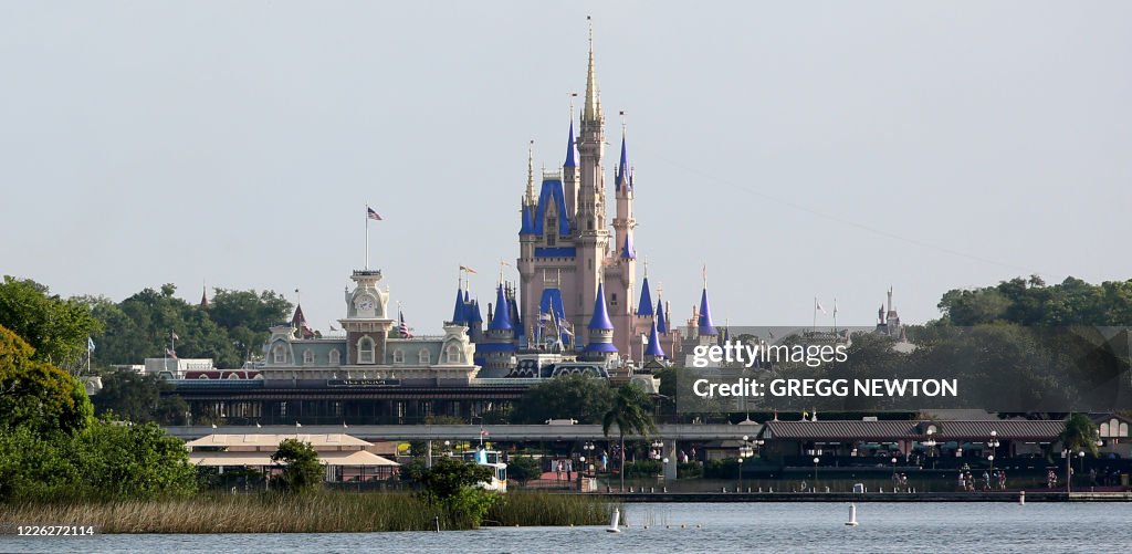 US-HEALTH-VIRUS-ENTERTAINMENT-DISNEY-TOURISM