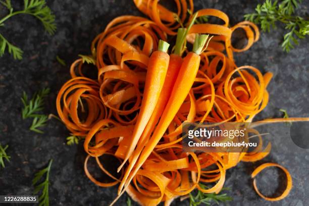 carote tagliate - carrot foto e immagini stock