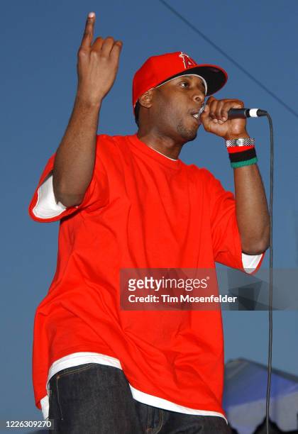 Talib Kweli performs during Coachella 2003 at the Empire Polo Fields on April 26, 2003 in Indio, California.