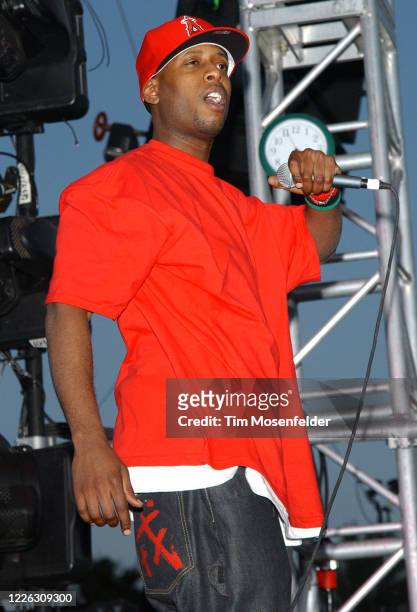 Talib Kweli performs during Coachella 2003 at the Empire Polo Fields on April 26, 2003 in Indio, California.