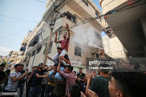Ululating Definition Ululating Photos and Premium High Res Pictures - Getty Images