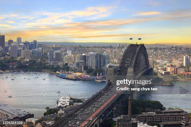 elevated view of sydney skylines. - sydney harbor 個照片及圖片檔