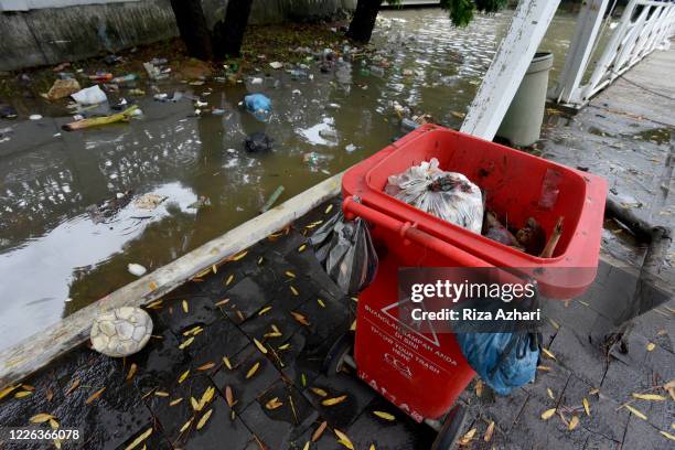 flooded in banda aceh, indonesia may 2020 - flood cleanup stock pictures, royalty-free photos & images