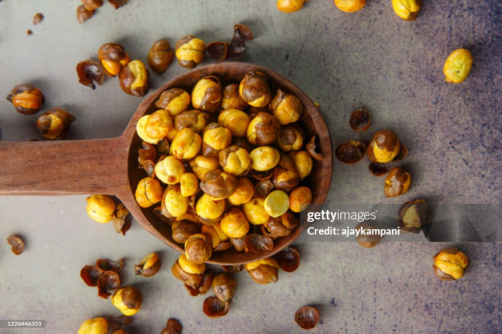 Roasted chickpeas snack