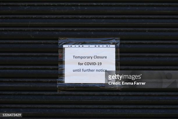closed sign due to covid 19 - lockdown stock pictures, royalty-free photos & images
