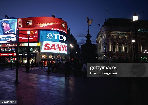 piccadilly circus - piccadilly circus stock-fotos und bilder