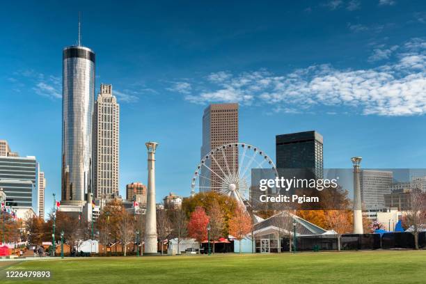 atlanta georgia downtown city skyline - atlanta imagens e fotografias de stock
