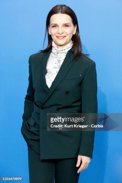Juliette Binoche attends the jury photocall during the 69th Berlin Film Festival at Grand Hyatt Hotel on February 7, 2019 in Berlin, Germany.
