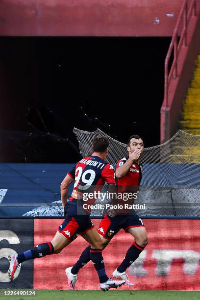 Goran Pandev of Genoa celebrates with his team-mate Andrea Pinamonti after scoring a goal during the Serie A match between Genoa CFC and SPAL at...
