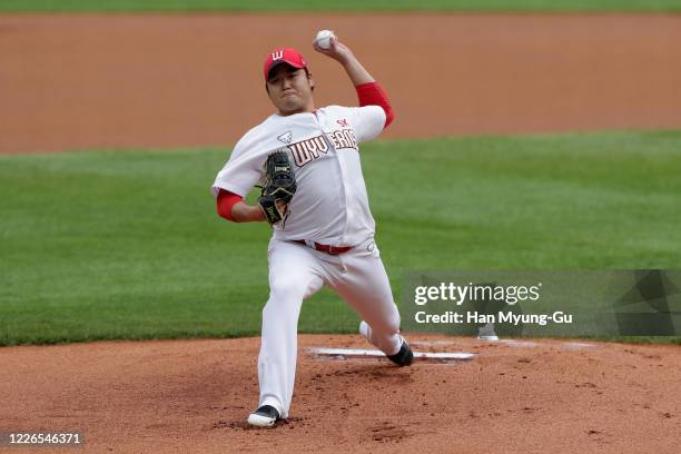 Pitcher Kim Tae-Hoon of SK Wyverns throws the top of the first inning during the KBO League game between KIA Tigers and SK Wyverns at the Incheon SK...
