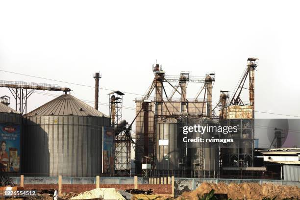 India Rice Factory 1,206 Rice Mill Stock Photos, High-Res Pictures, and Images - Getty Images