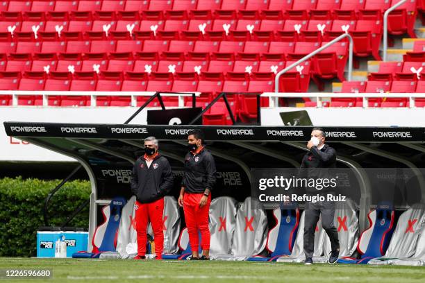 Rafael Puente coach of Atlas gestures during the match between Atlas and Tigres UANL as part of the friendship tournament Copa GNP por Mexico at...