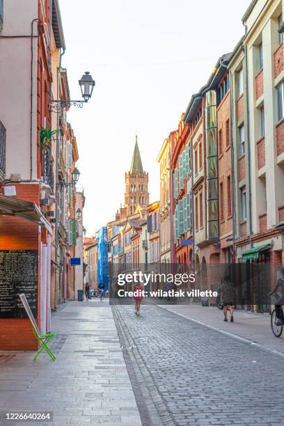 basilica of saint-sernin, toulouse, france. the basilica of saint sernin in toulouse is the largest romanesque church in europe. - lyon france stock pictures, royalty-free photos & images