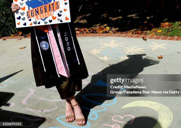 Public Distance Example Graduation 23 Socially Distance Graduation Stock Photos, High-Res Pictures, and ...