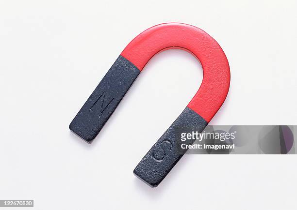 u-shaped magnet - íman em forma de ferradura imagens e fotografias de stock