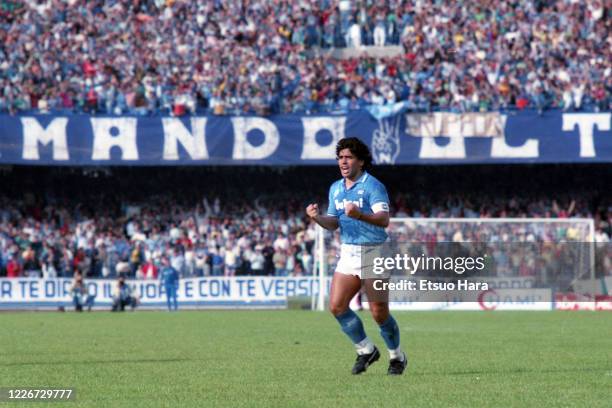 Diego Maradona of Napoli celebrates during the Serie A match between Napoli and Atalanta at the Stadio San Paolo on October 19, 1986 in Naples, Italy.