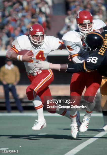 Rocky Rasley 1975 Kansas City Chiefs Photos and Premium High Res Pictures - Getty Images