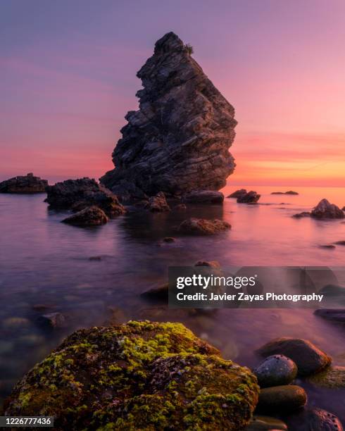 Low Back Rocks Low Rock Photos and Premium High Res Pictures - Getty Images