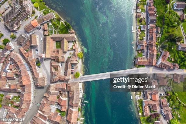 top down view of the stein-am-rhein medieval old town by the rhine river in canton schaffhausen in switzerland - monumente stock-fotos und bilder