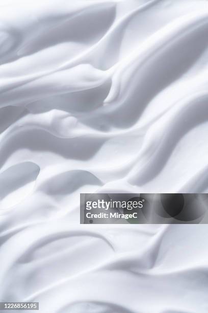 smooth white foam - froth stock-fotos und bilder