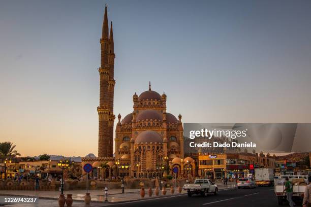 sunset al sahaba - sheikh stock-fotos und bilder