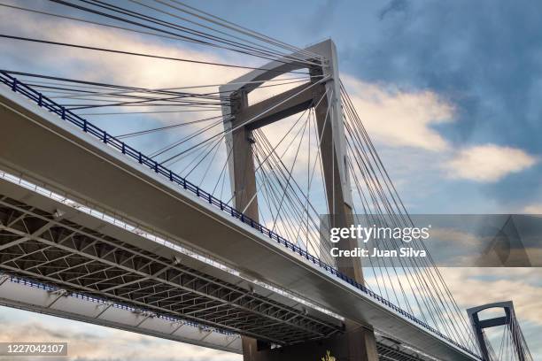 view of the rande bridge over rande strait, vigo, pontevedra, galicia, spain. - vigo fotografías e imágenes de stock