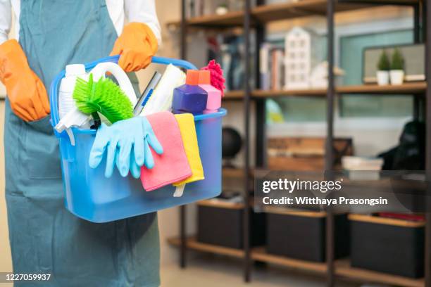 house spring cleaning maid housework service, cleaner - huishoudelijke dienstverlening stockfoto's en -beelden