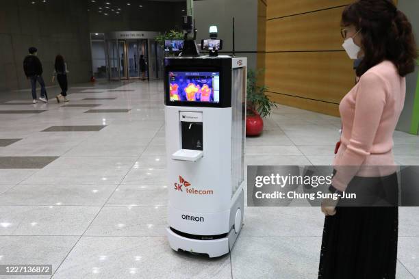 Transformer Robot Telecom Korea Telecom Robot Photos and Premium High Res Pictures - Getty Images