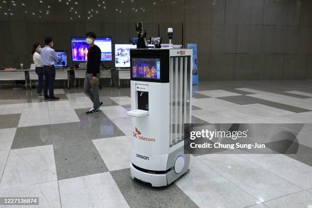 Transformer Robot Telecom Korea Telecom Robot Photos and Premium High Res Pictures - Getty Images