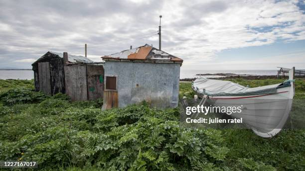 old fishing hut - fishing hut stock pictures, royalty-free photos & images