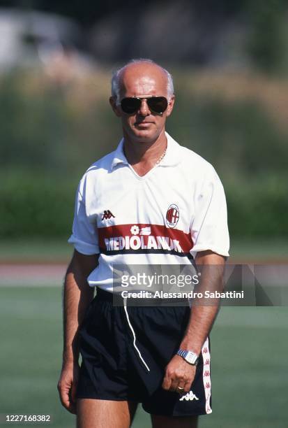 Arrigo Sacchi head coach of AC Milan looks on during the Serie A 1987, Italy.